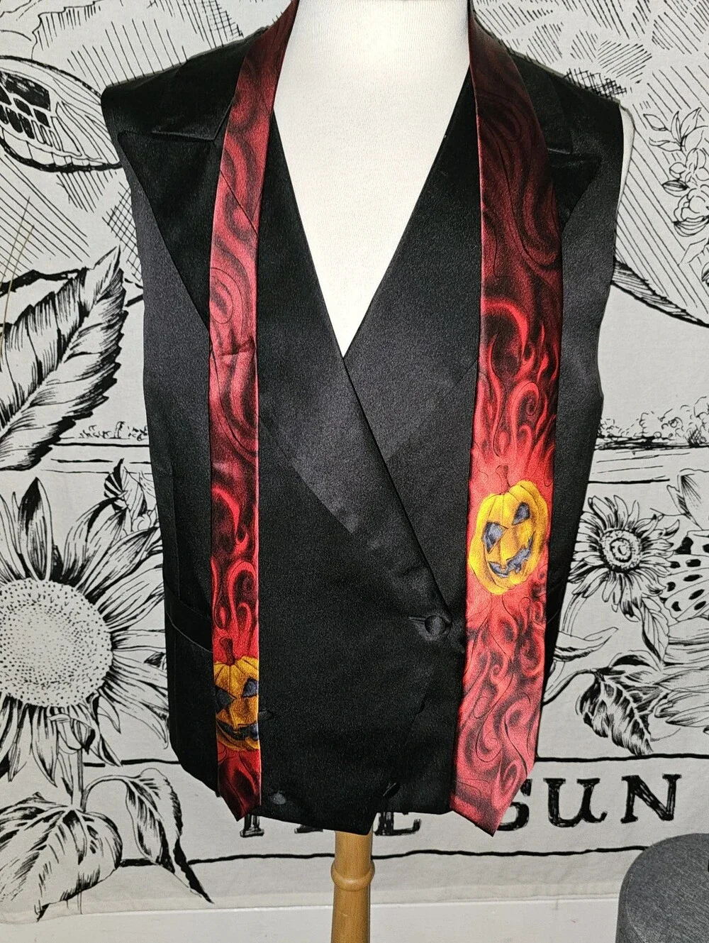 VTG J. Garcia Halloween Pumpkin Neck Tie Butterfly Trap Fifty-Four, 100% Silk